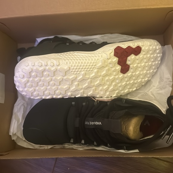 Vivobarefoot shoe - Picture 3 of 6